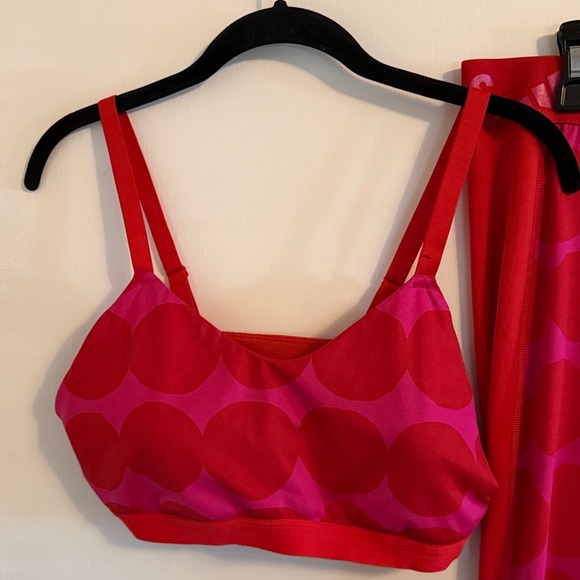 adidas + Marimekko Techfit Outfit Sports Bra Set Polka Dot Red - Picture 8 of 11